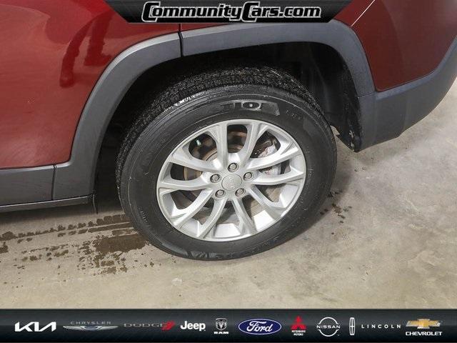 used 2019 Jeep Cherokee car, priced at $18,900