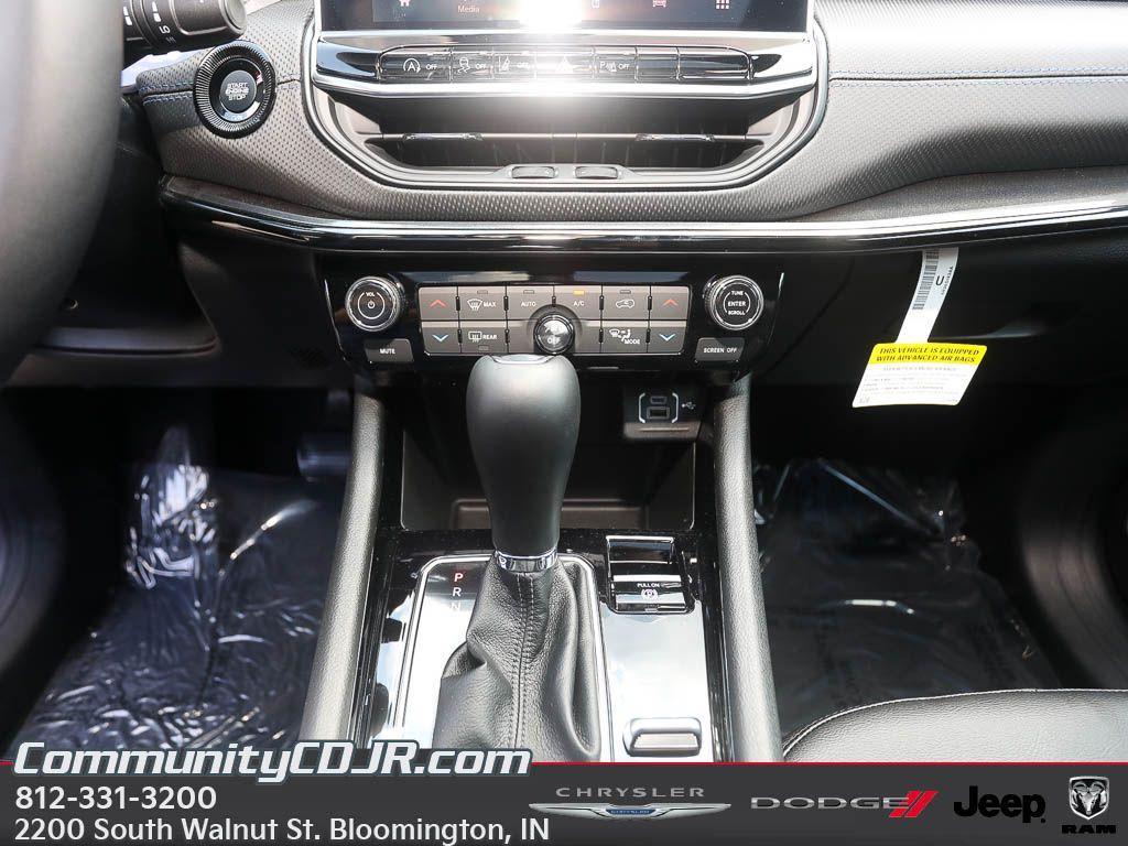 new 2025 Jeep Compass car, priced at $39,000