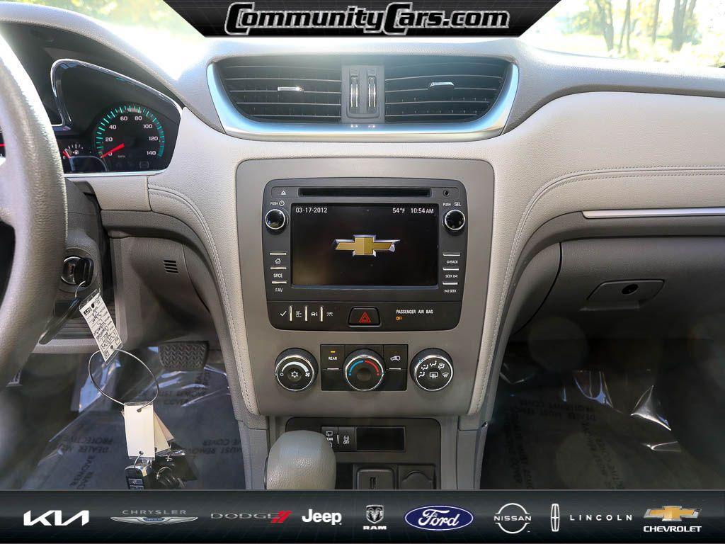 used 2017 Chevrolet Traverse car, priced at $11,500