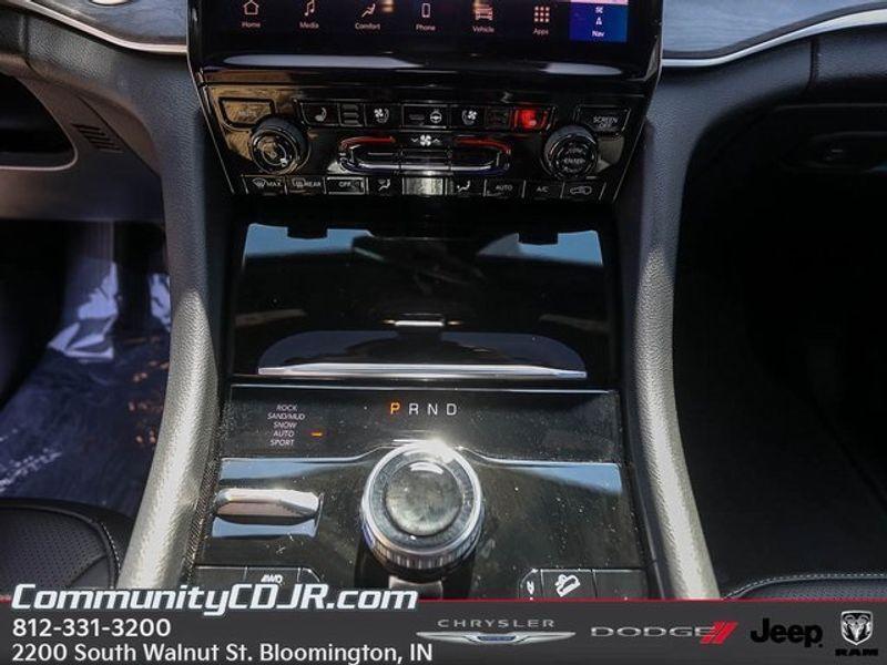 new 2025 Jeep Grand Cherokee 4xe car, priced at $65,575