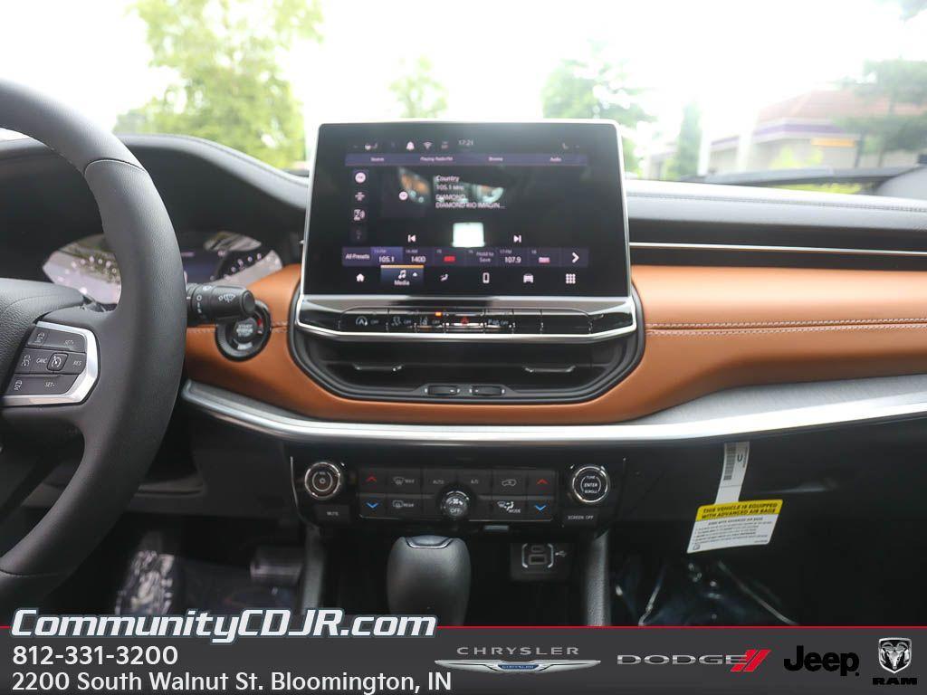 new 2025 Jeep Compass car, priced at $31,649