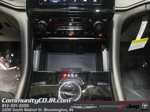 new 2025 Jeep Grand Cherokee car, priced at $42,263
