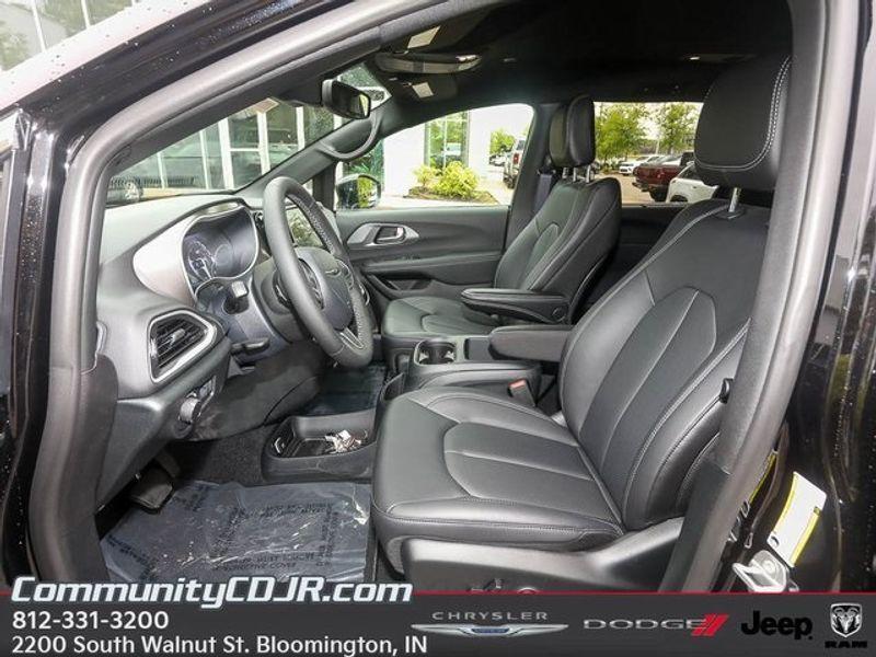 new 2025 Chrysler Voyager car, priced at $41,200