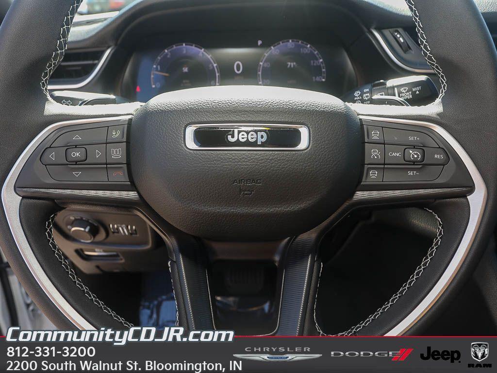 new 2025 Jeep Grand Cherokee car, priced at $40,814