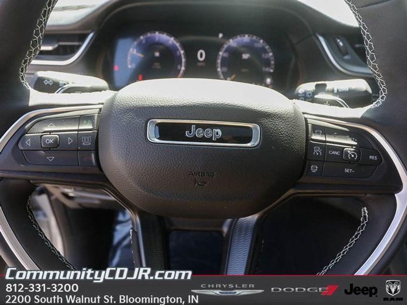 new 2025 Jeep Grand Cherokee L car, priced at $49,375