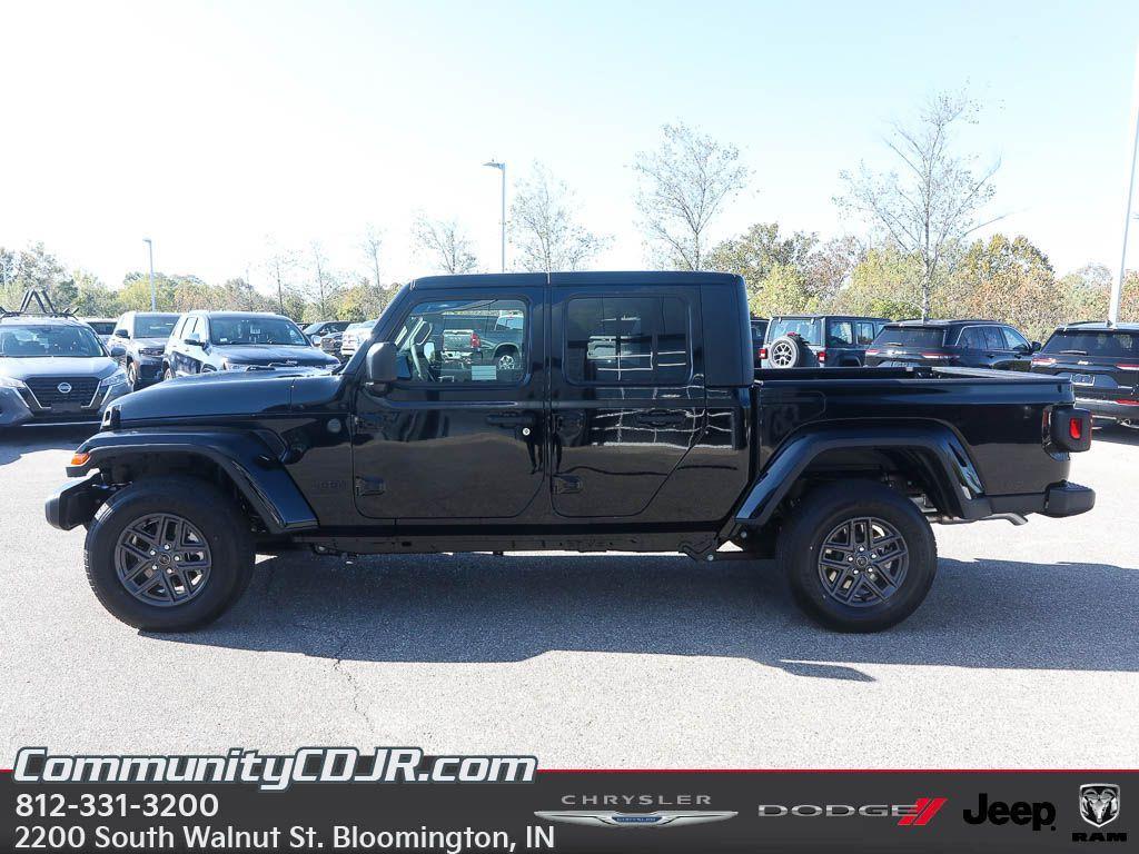 new 2025 Jeep Gladiator car, priced at $48,500