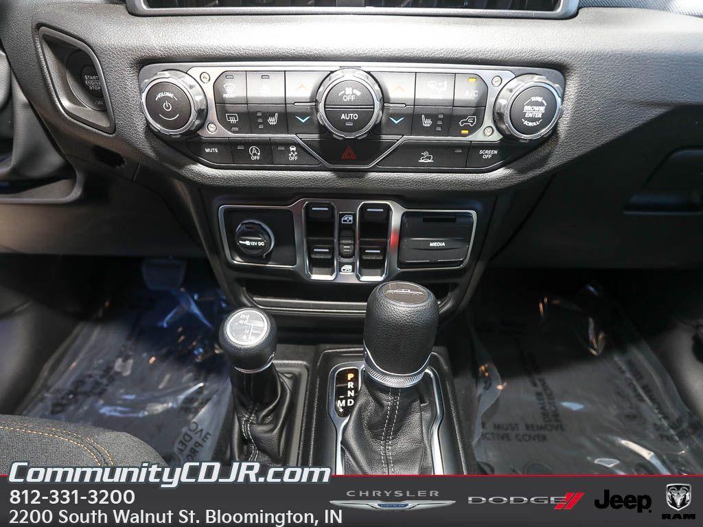new 2025 Jeep Gladiator car, priced at $48,500