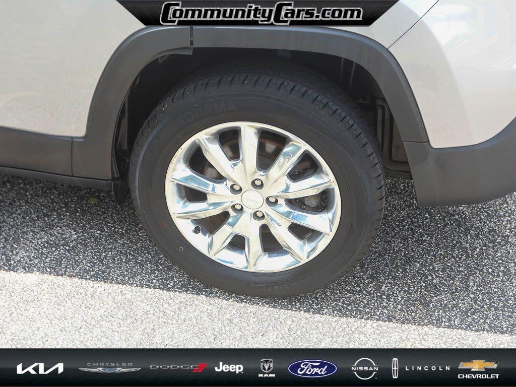 used 2017 Jeep Cherokee car, priced at $15,000