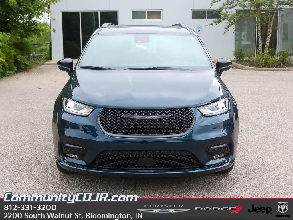 new 2025 Chrysler Pacifica car, priced at $47,771