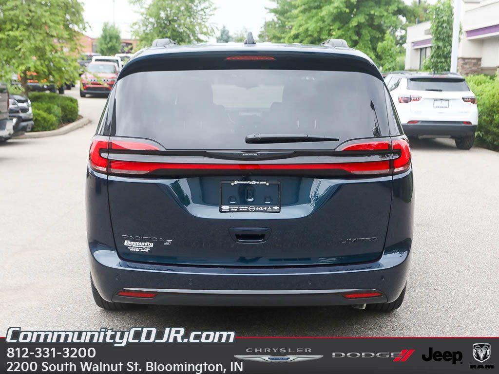 new 2025 Chrysler Pacifica car, priced at $47,771
