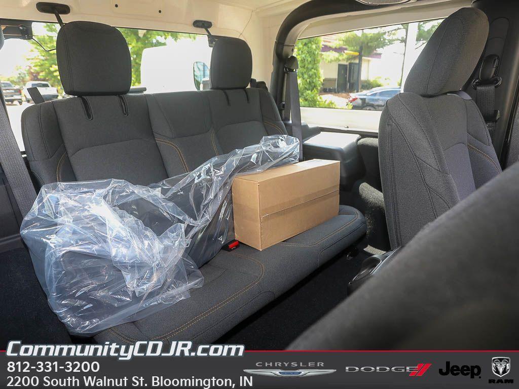 new 2025 Jeep Wrangler car, priced at $36,423