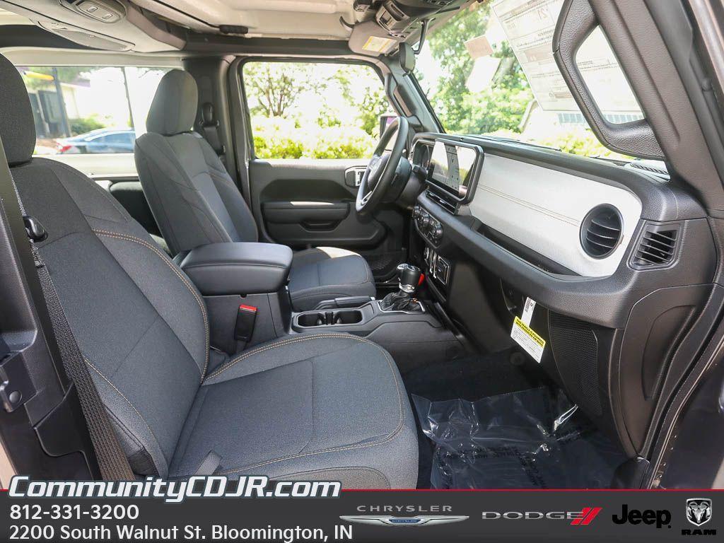new 2025 Jeep Wrangler car, priced at $36,423