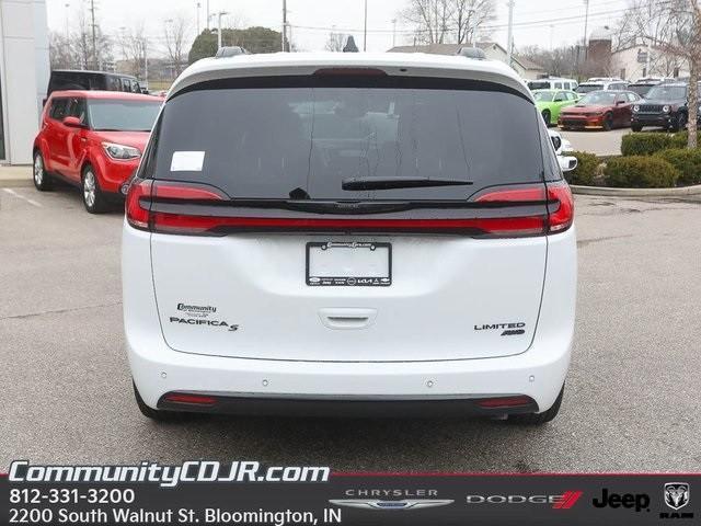 new 2024 Chrysler Pacifica car, priced at $56,384