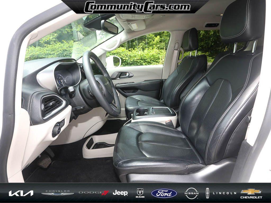used 2022 Chrysler Pacifica car, priced at $27,214