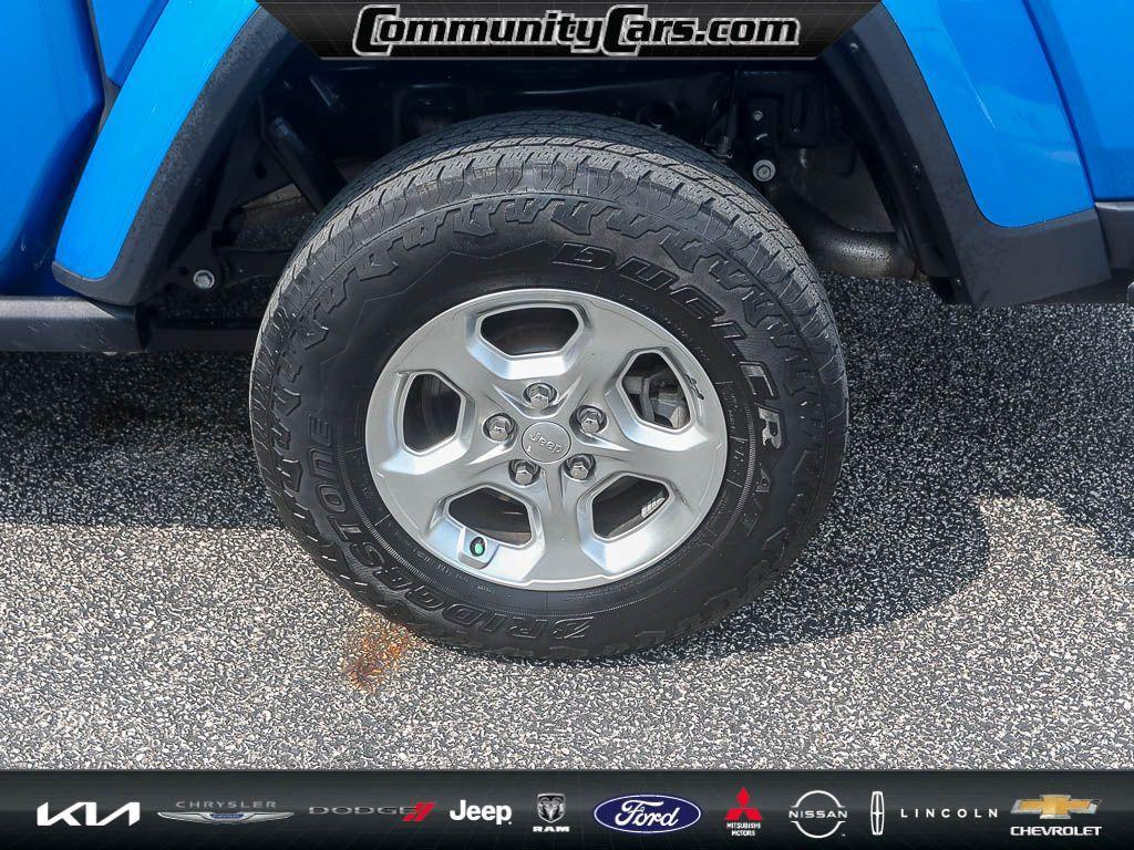 used 2021 Jeep Gladiator car, priced at $33,215