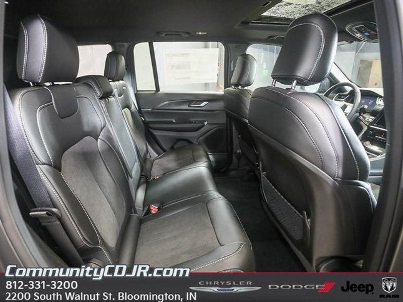 new 2025 Jeep Grand Cherokee car, priced at $47,175