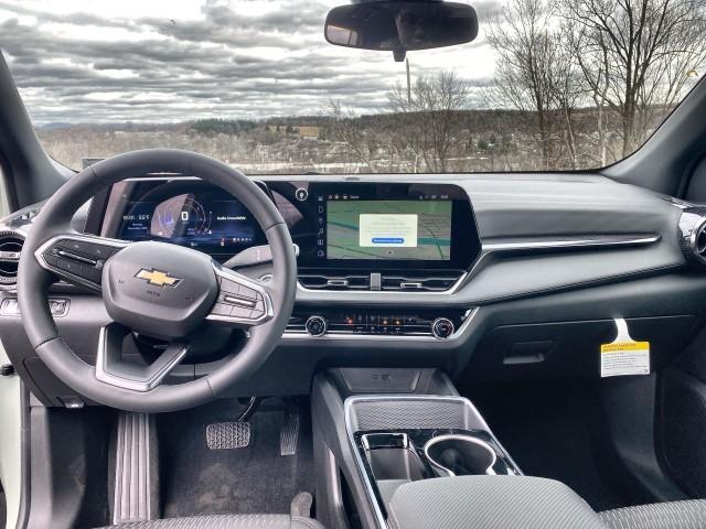 new 2025 Chevrolet Equinox car, priced at $31,495