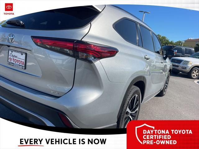 used 2022 Toyota Highlander car, priced at $33,744