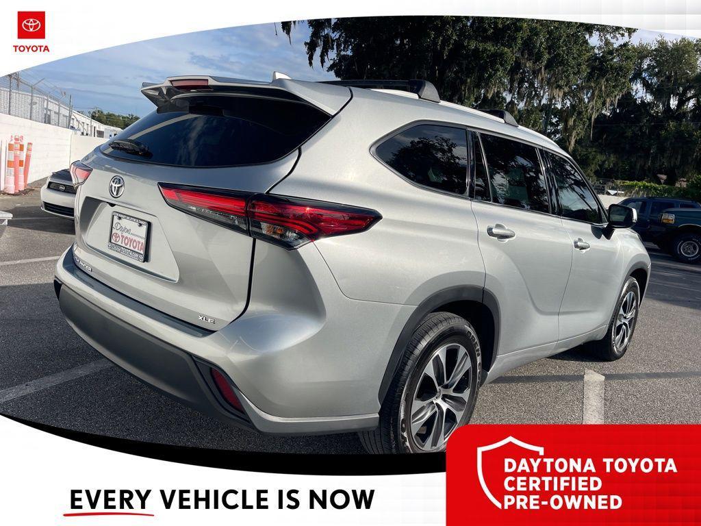 used 2022 Toyota Highlander car, priced at $31,481