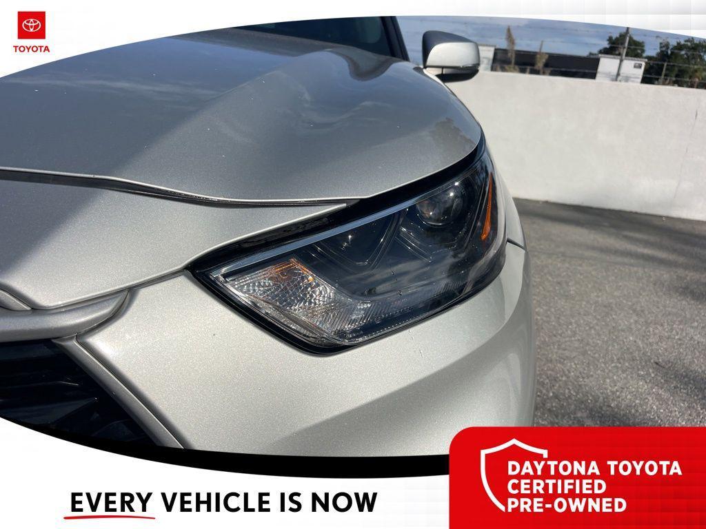 used 2022 Toyota Highlander car, priced at $31,481