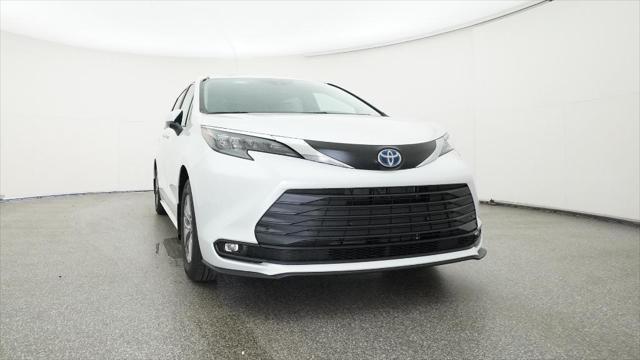 new 2025 Toyota Sienna car, priced at $50,680