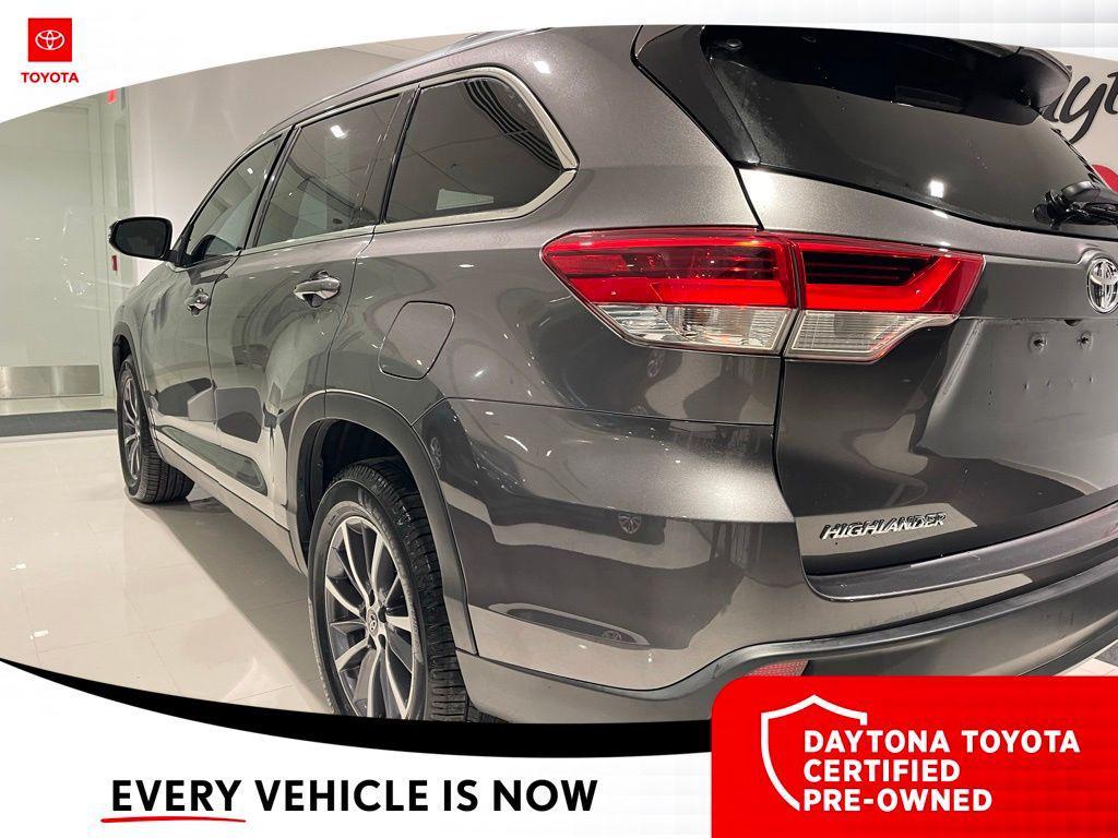 used 2019 Toyota Highlander car, priced at $26,000