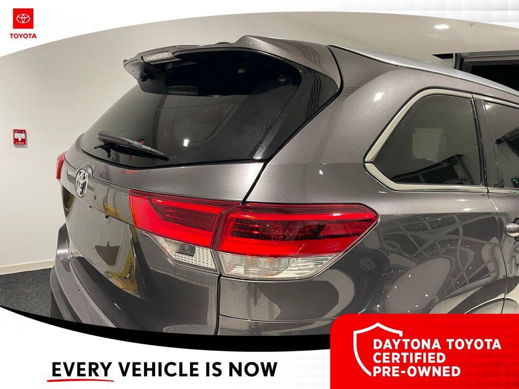 used 2019 Toyota Highlander car, priced at $26,000