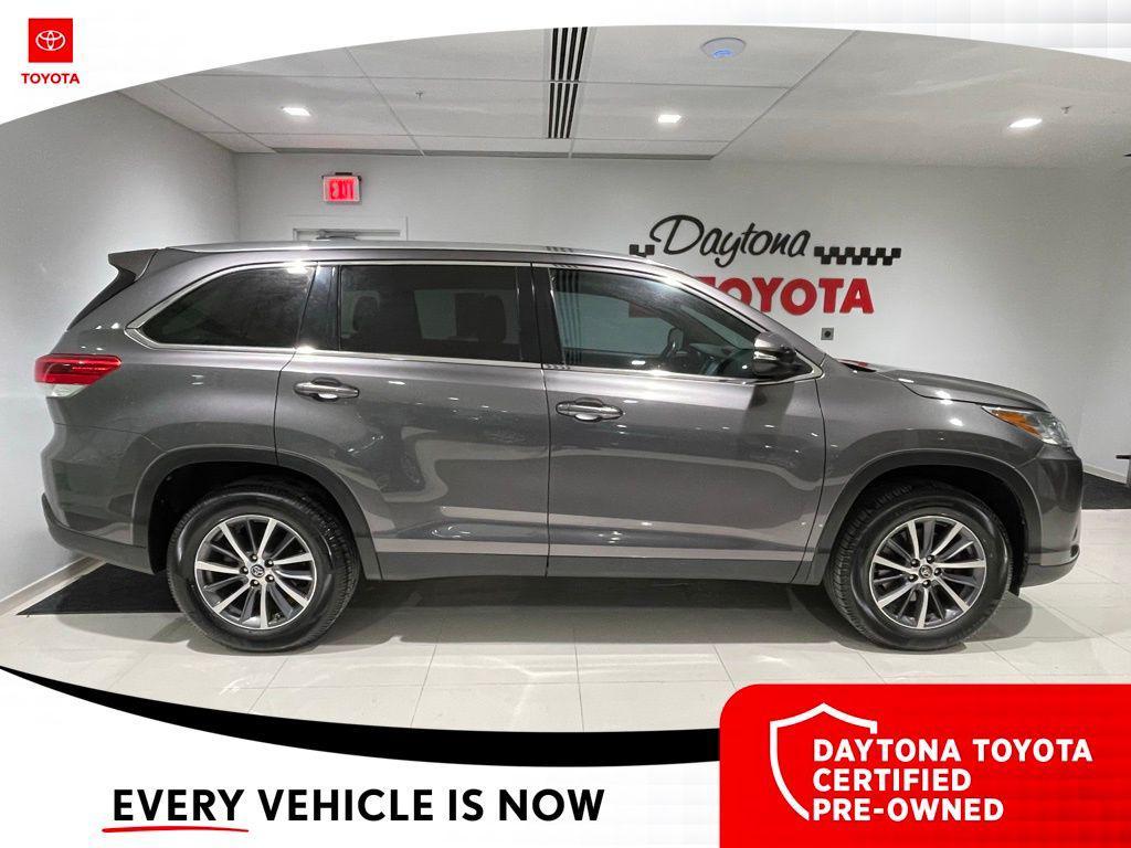 used 2019 Toyota Highlander car, priced at $26,000