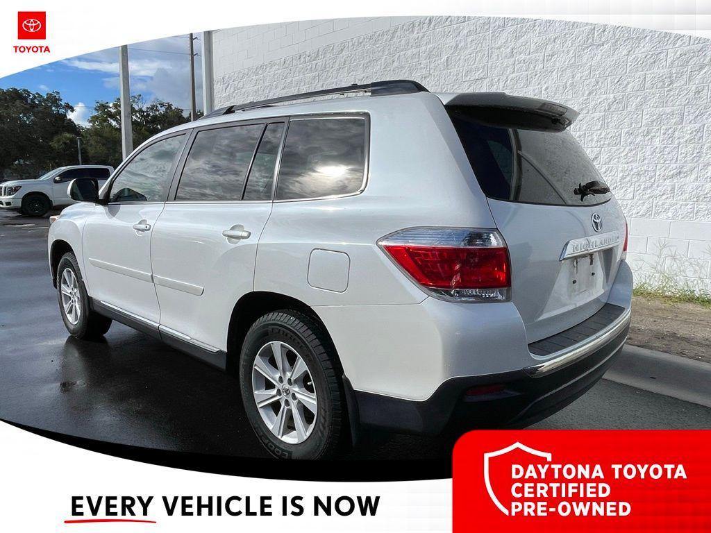 used 2012 Toyota Highlander car, priced at $11,000