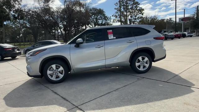 used 2023 Toyota Highlander Hybrid car, priced at $36,200