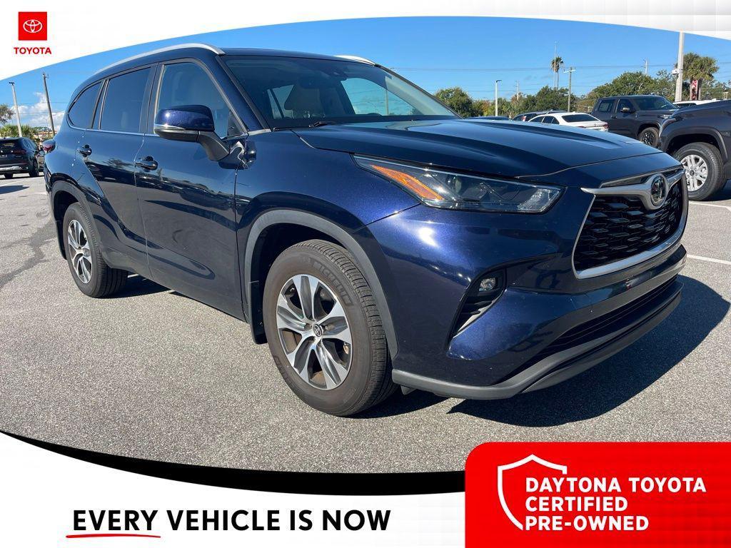 used 2023 Toyota Highlander car, priced at $40,000