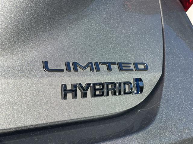 used 2022 Toyota Avalon Hybrid car, priced at $30,399