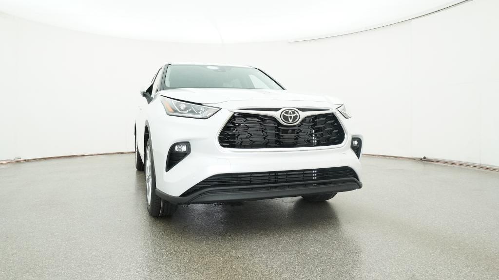 new 2026 Toyota Highlander car, priced at $55,304