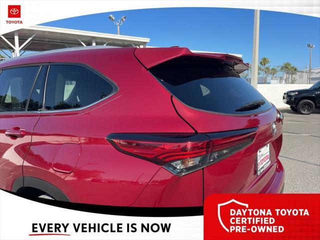 used 2022 Toyota Highlander car, priced at $34,539