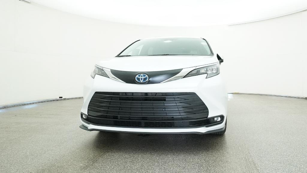 new 2025 Toyota Sienna car, priced at $48,265