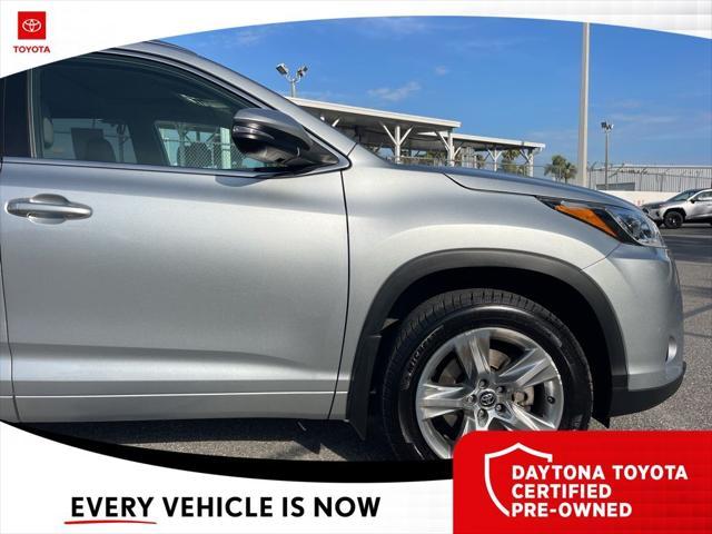 used 2019 Toyota Highlander car, priced at $28,200
