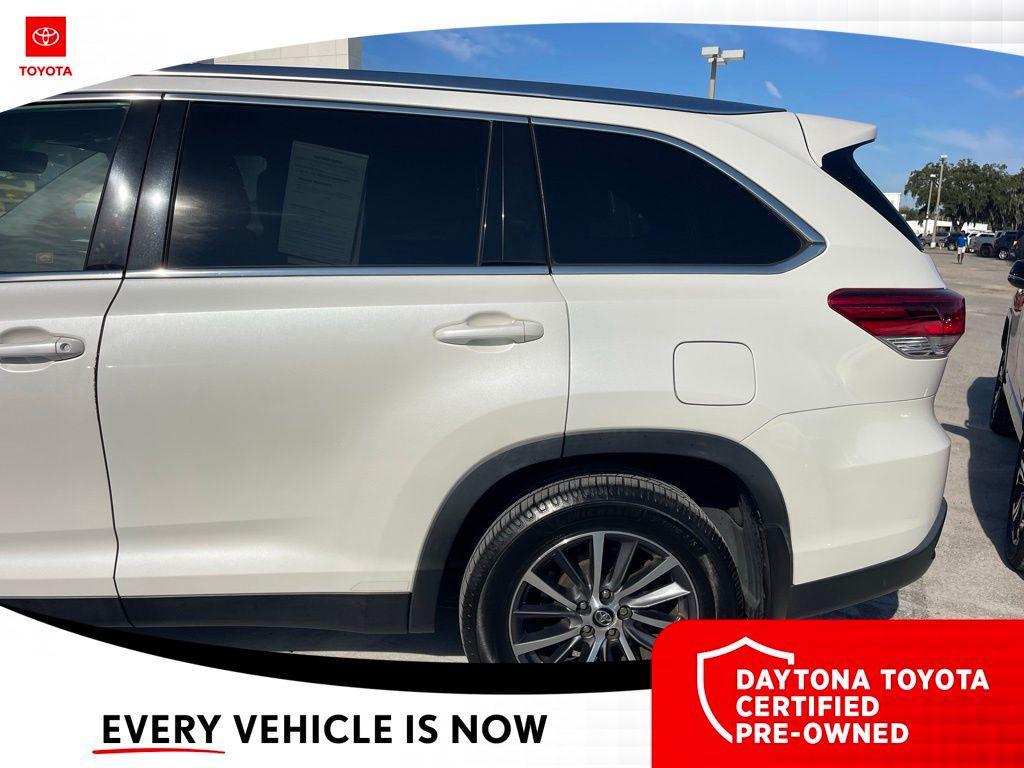 used 2019 Toyota Highlander car, priced at $27,500