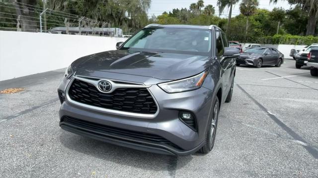 used 2022 Toyota Highlander car, priced at $36,856