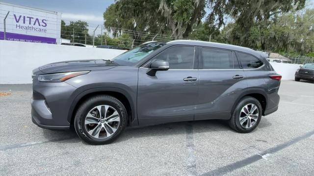 used 2022 Toyota Highlander car, priced at $36,856