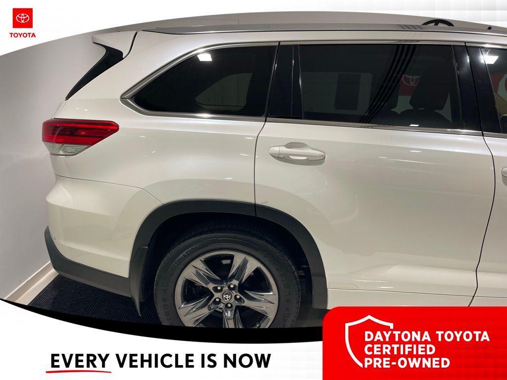 used 2017 Toyota Highlander car, priced at $24,800