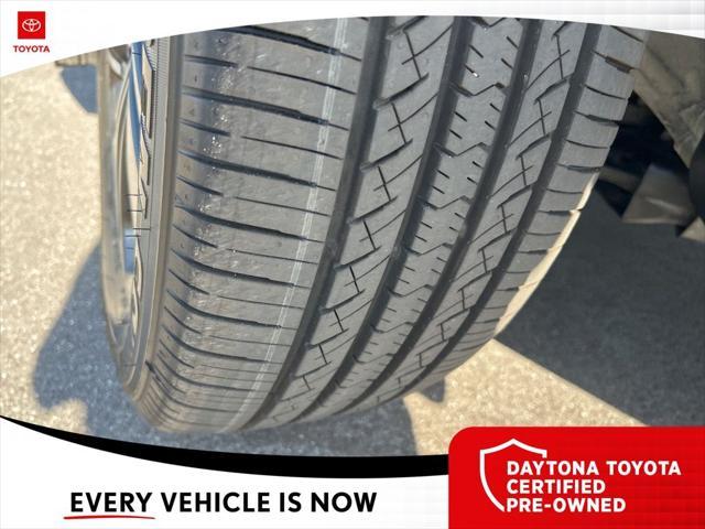 used 2022 Kia Sorento Plug-In Hybrid car, priced at $33,420