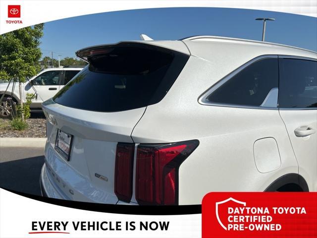 used 2022 Kia Sorento Plug-In Hybrid car, priced at $33,420
