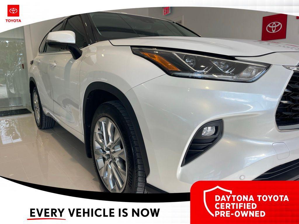 used 2024 Toyota Highlander car, priced at $43,500
