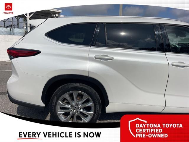 used 2022 Toyota Highlander Hybrid car, priced at $34,266