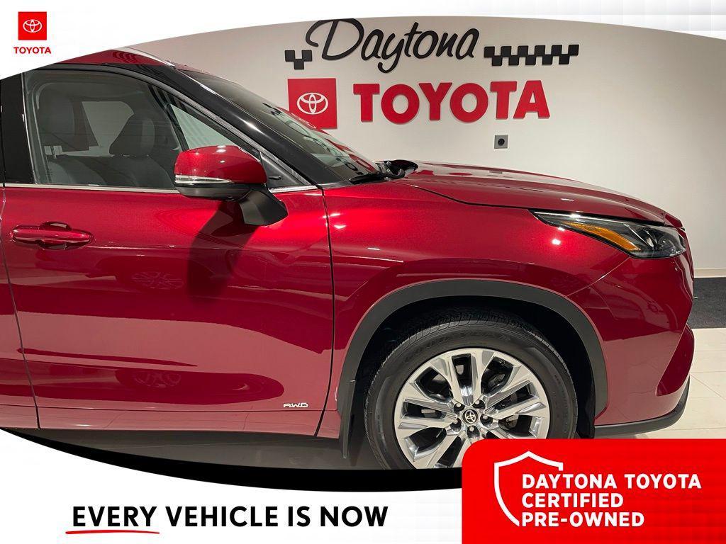 used 2023 Toyota Highlander Hybrid car, priced at $41,000