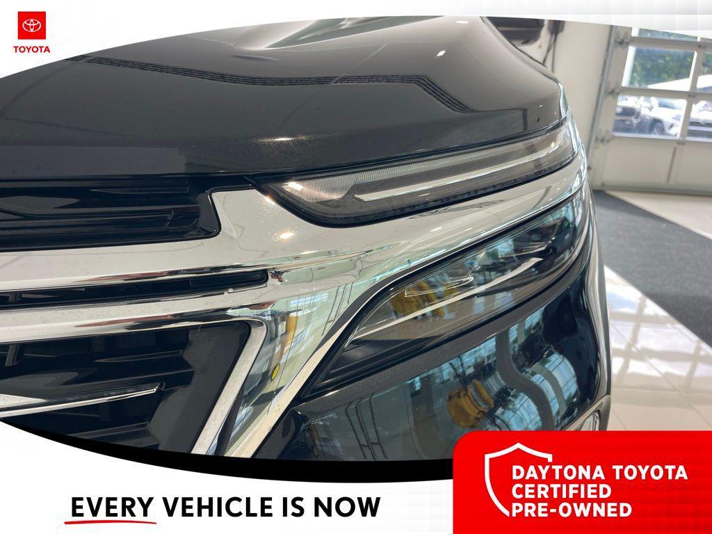 used 2023 Chevrolet Equinox car, priced at $24,000