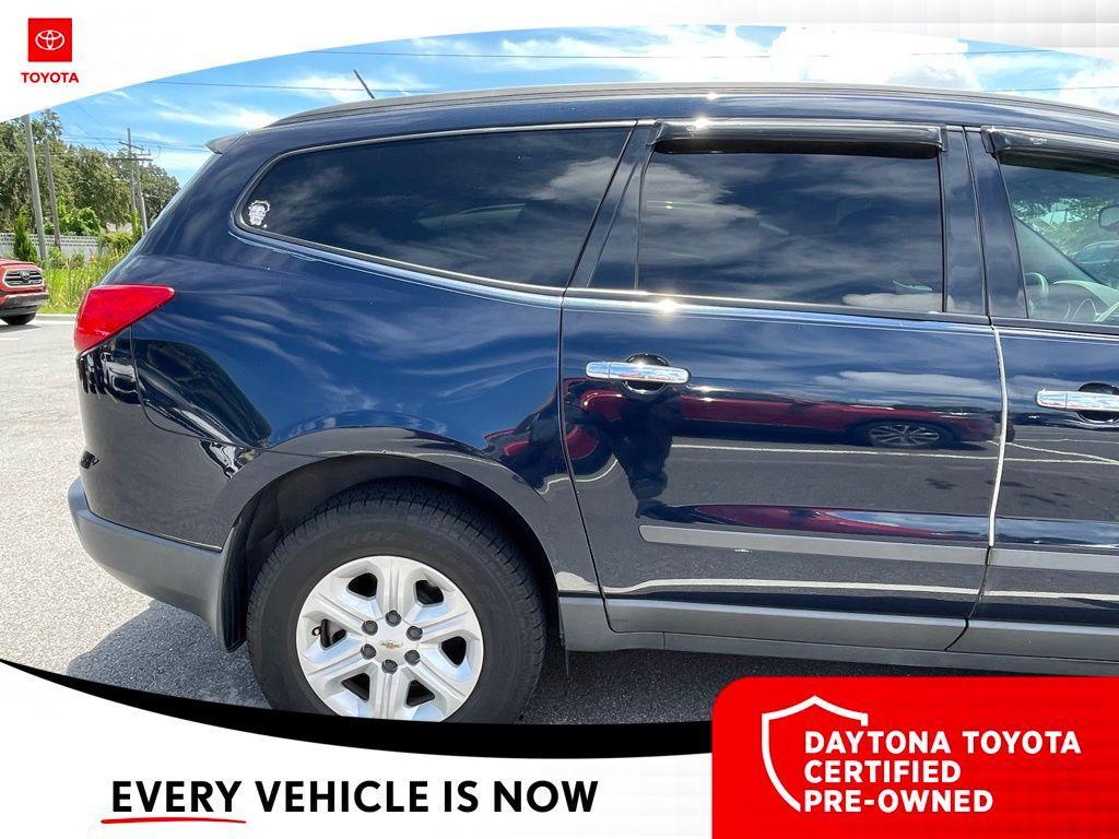 used 2010 Chevrolet Traverse car, priced at $6,500