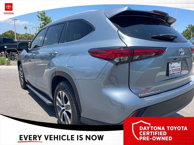 used 2022 Toyota Highlander car, priced at $33,286