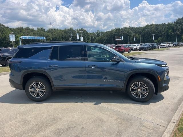 new 2026 Chevrolet Traverse car, priced at $43,239