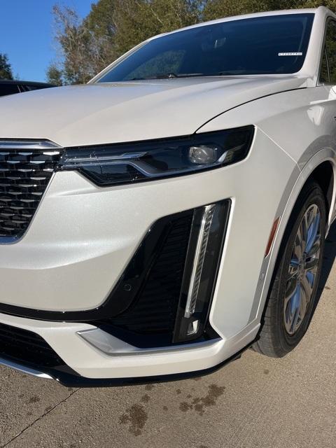 new 2025 Cadillac XT6 car, priced at $60,290